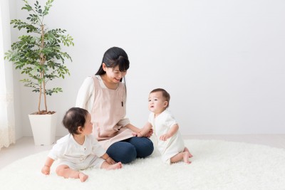 asian babys and mother in the room