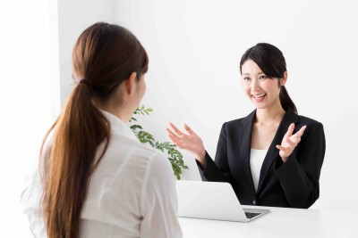 businesswomen working image